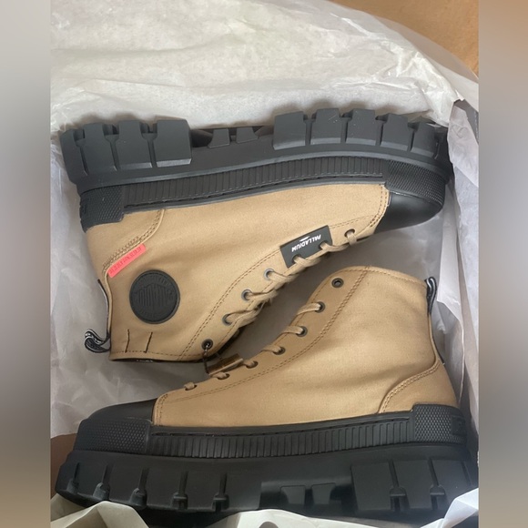 New | Palladium Women’s Revolt High Top Olive and Black Vegan Boots, size 10 - Picture 6 of 7